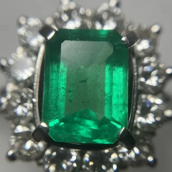 エメラルド　1.66ct