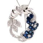 Pt900/X線結果K18 サファイア・ダイヤモンド ブローチ S8.15・D2.33 ct