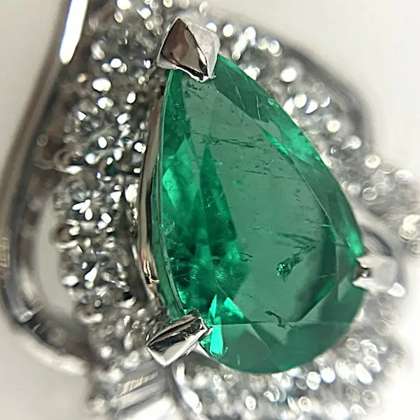 エメラルド　0.94ct