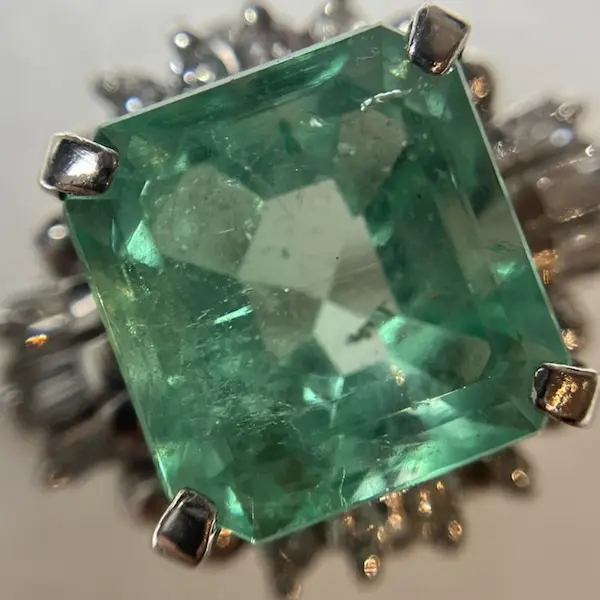 エメラルド　2.0ct