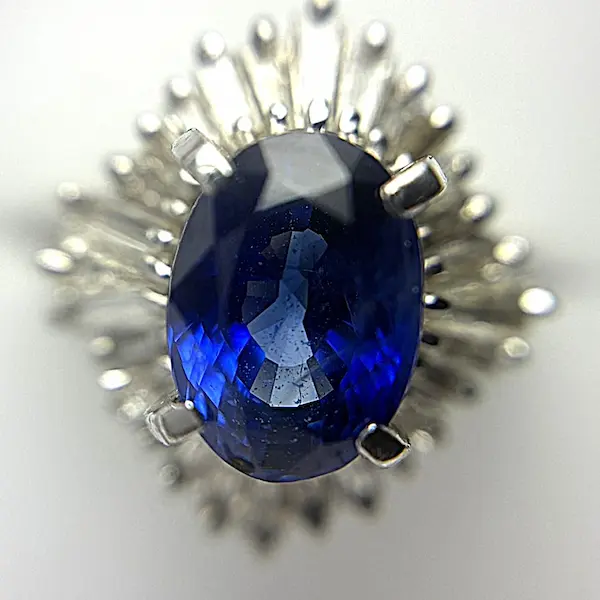 サファイア　0.63ct