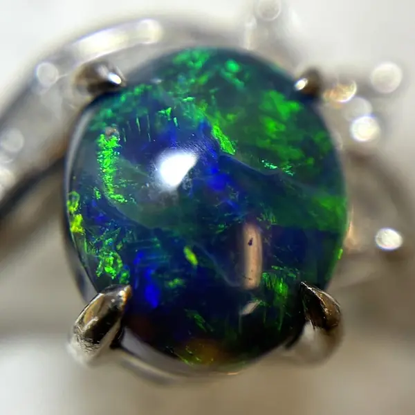 ブラックオパール　1.32ct