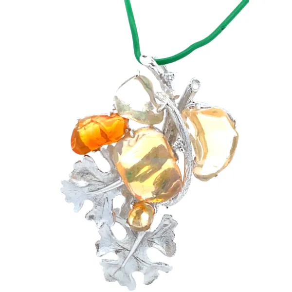 K18WG オパール・ダイヤモンド ブローチ 9.19・0.05ct