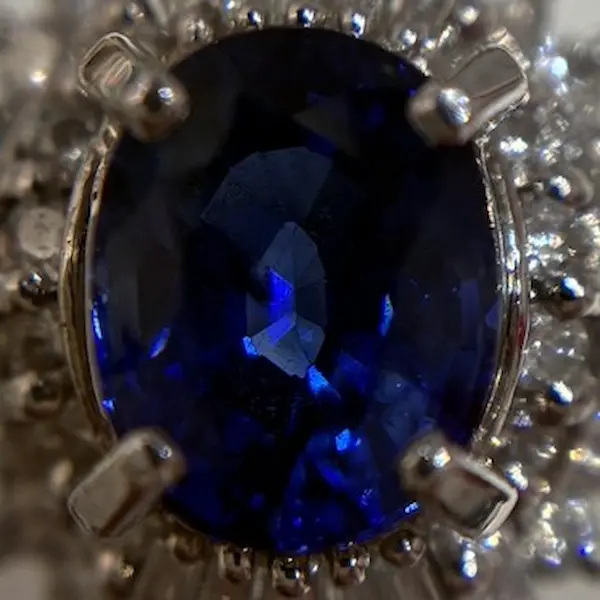 サファイア　0.93ct