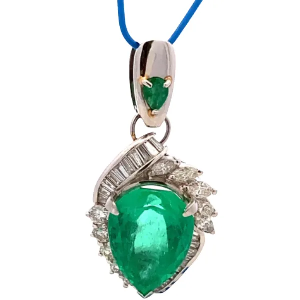 Pt･Pm900 コロンビア産エメラルド・ダイヤモンド リング 11.85・2.06ct