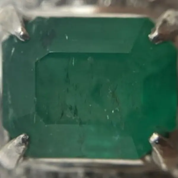 エメラルド　1.65ct