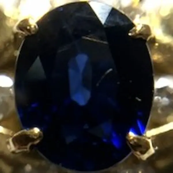 サファイア　0.18ct