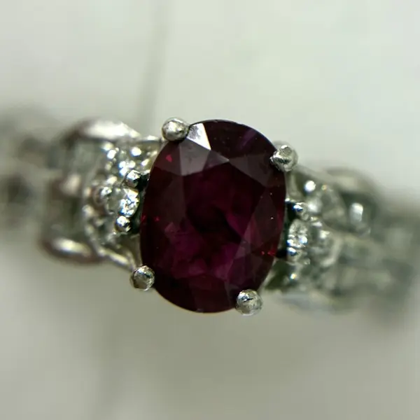 ルビー　0.99ct
