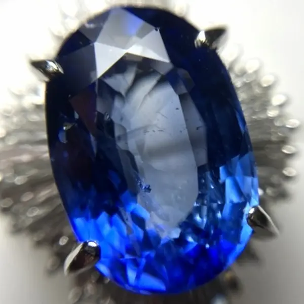 サファイア　9.35ct
