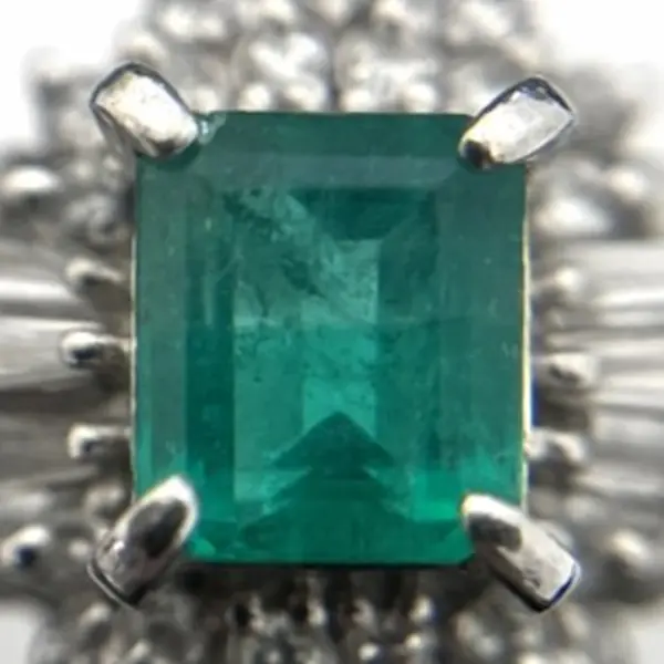 エメラルド　0.50ct