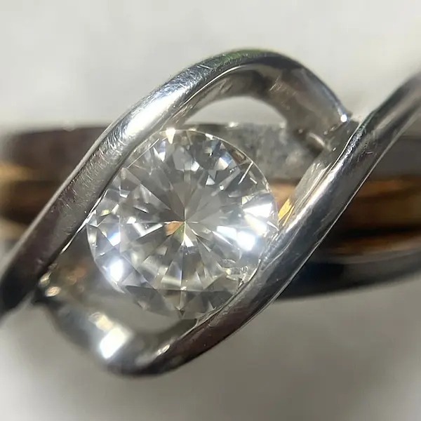 ダイヤ　0.398ct