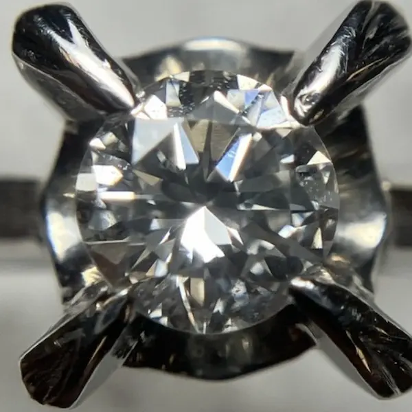 ダイヤ　0.22ct