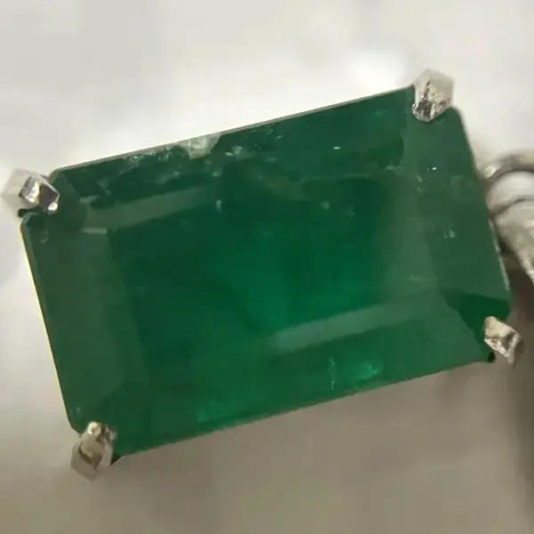 エメラルド　1.5ct