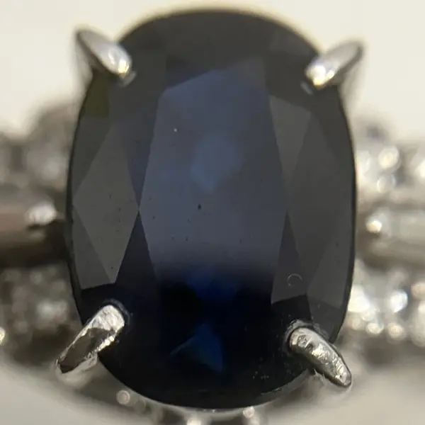サファイア　1.54ct