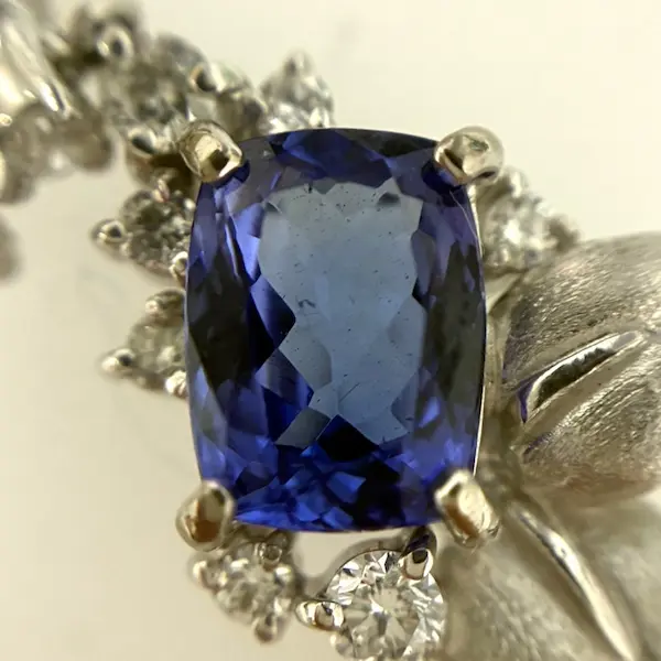 タンザナイト　1.6ct