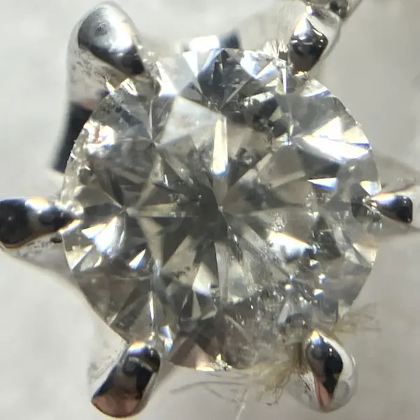 ダイヤ　0.31ct