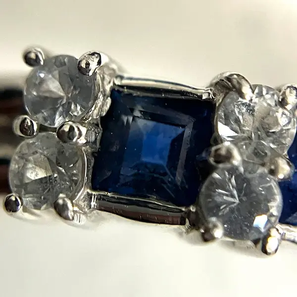 サファイア　0.53ct