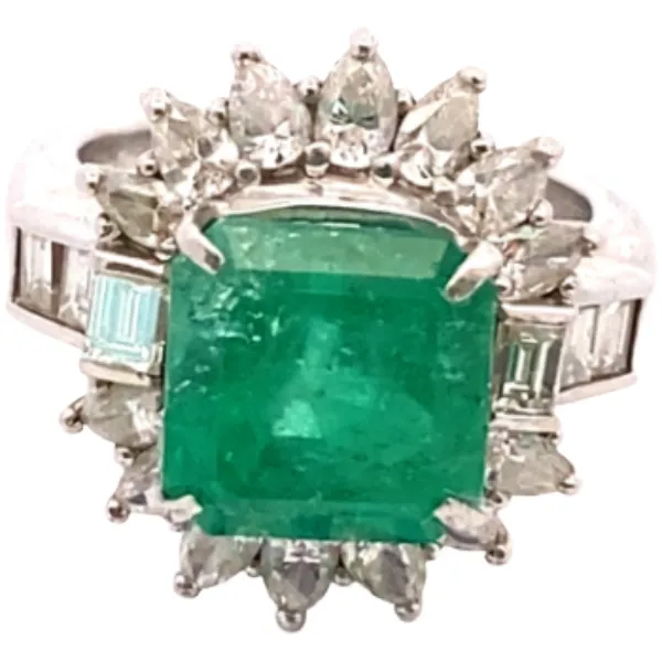 Pt･Pm900 エメラルド・ダイヤモンド リング 5.51・D2.38ct