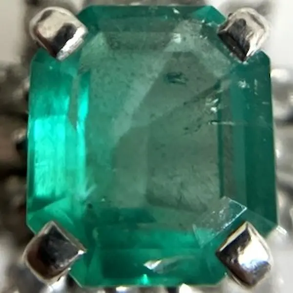 エメラルド　1.18ct
