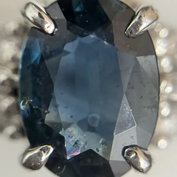 サファイア　0.9ct