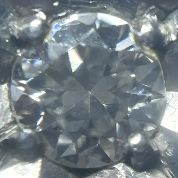 ダイヤ　0.22ct