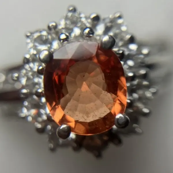 パパラチアサファイア　0.92ct