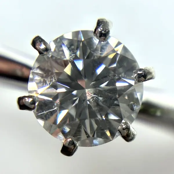 ダイヤ　0.55ct