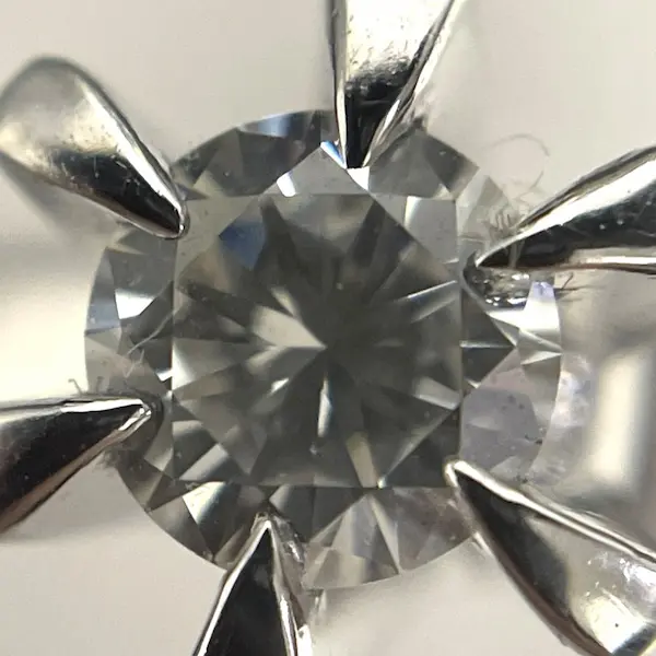 ダイヤ　0.27ct