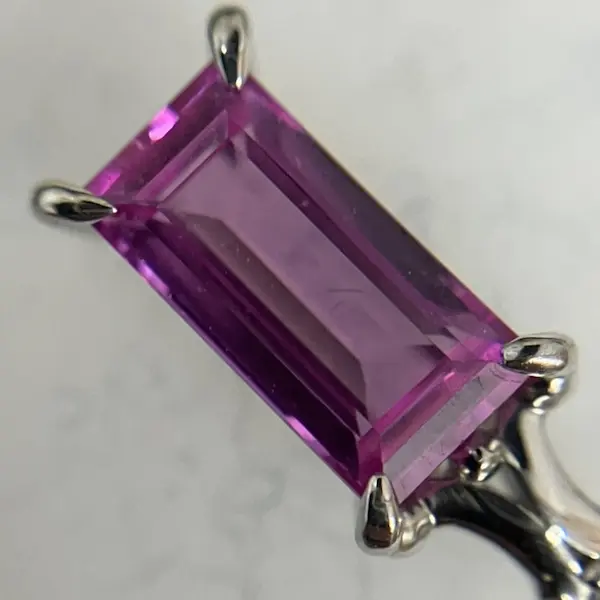 ピンクサファイア　0.88ct