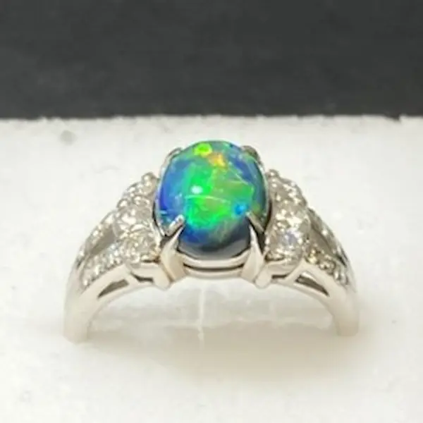 オパール　2.56ct