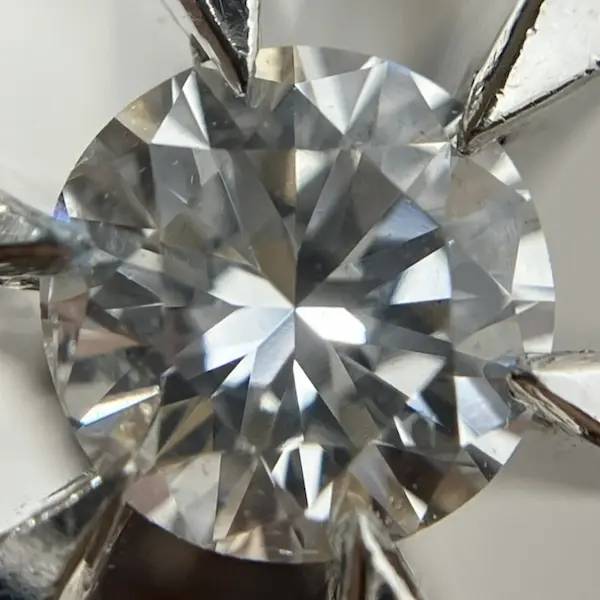 ダイヤ　0.305ct