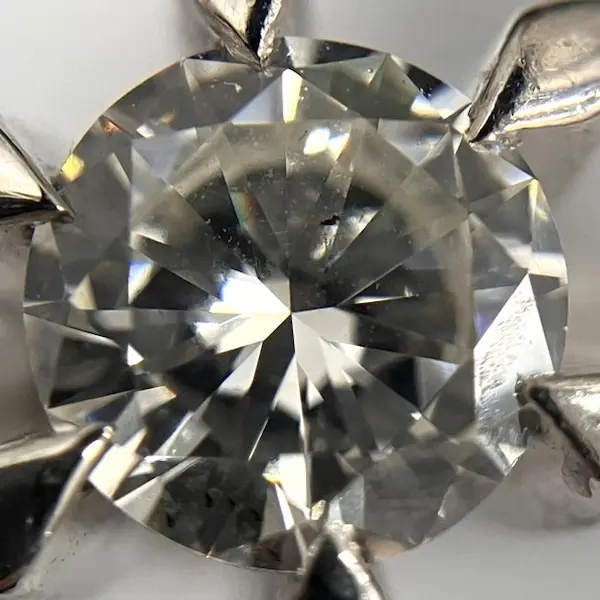 ダイヤ　0.6ct