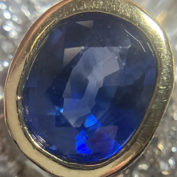 サファイア　0.93ct