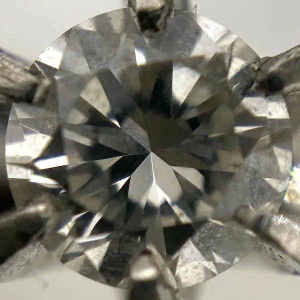 ダイヤ　0.37ct