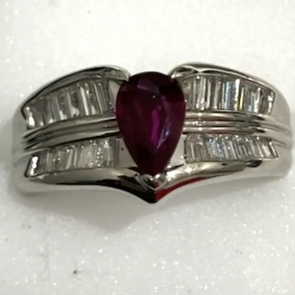 ルビー　0.85ct