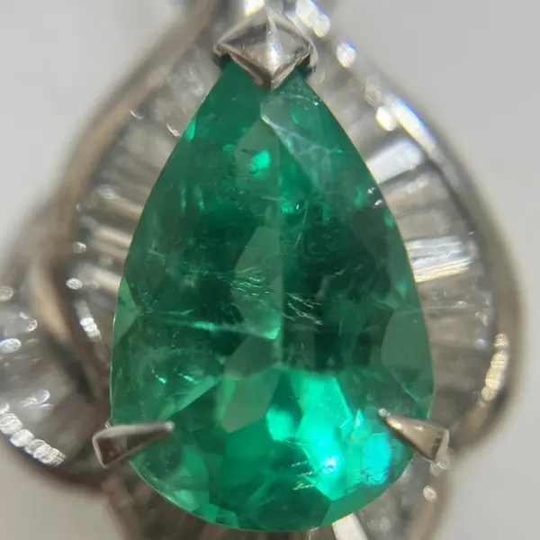 エメラルド　2.42ct