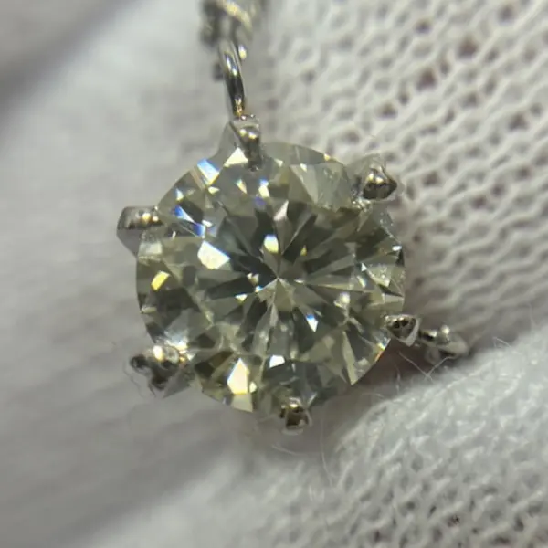 ダイヤ　0.7ct