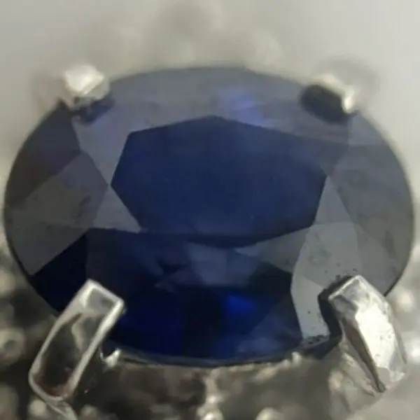 サファイア　0.68ct