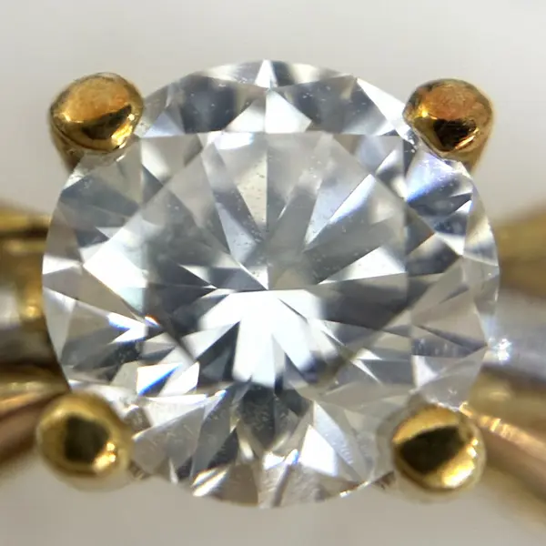 ダイヤ　0.7ct