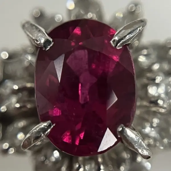 ルビー　0.7ct