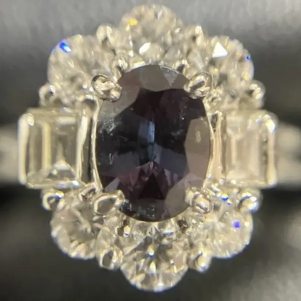 アレキサンドライト　0.7ct 