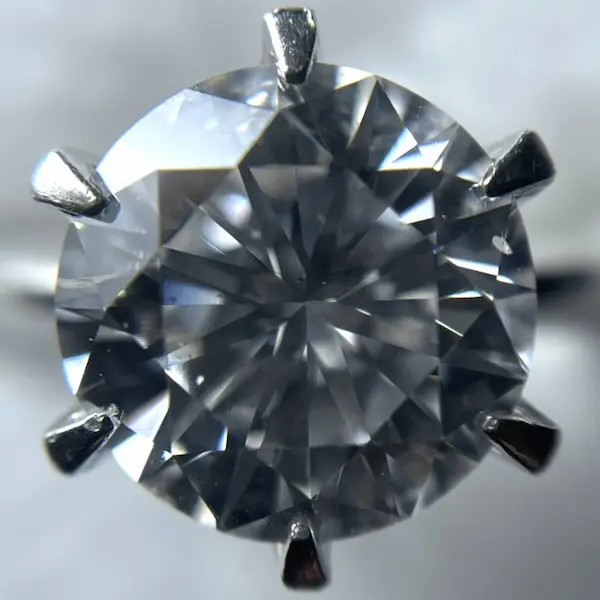 ダイヤ　3.079ct