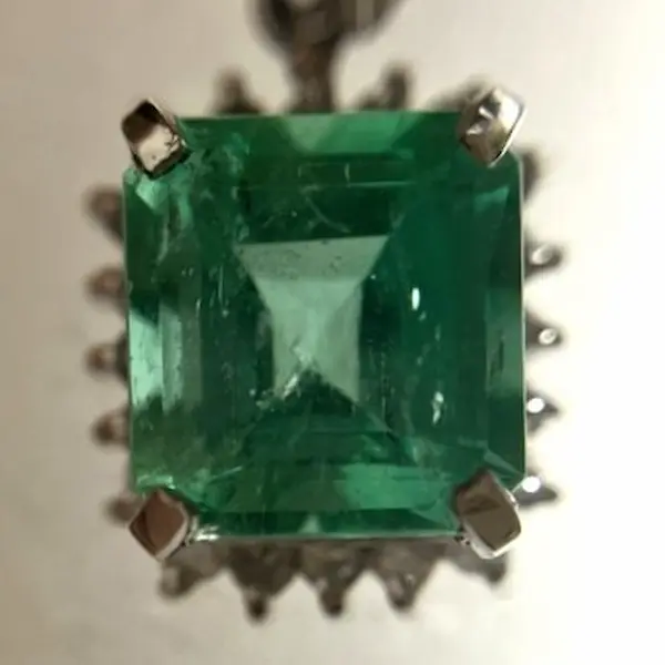 エメラルド　1.19ct