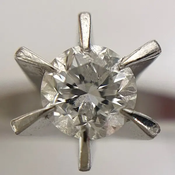 ダイヤ　0.36ct