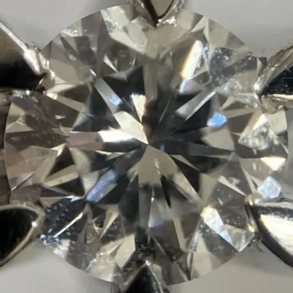 ダイヤ　0.31ct