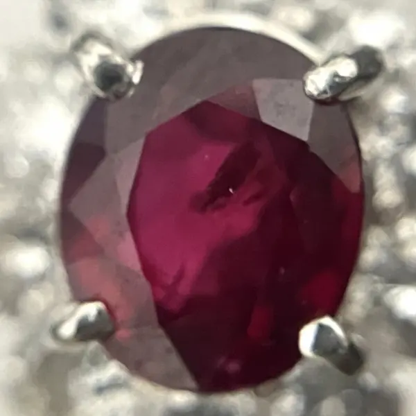 ルビー　0.68ct