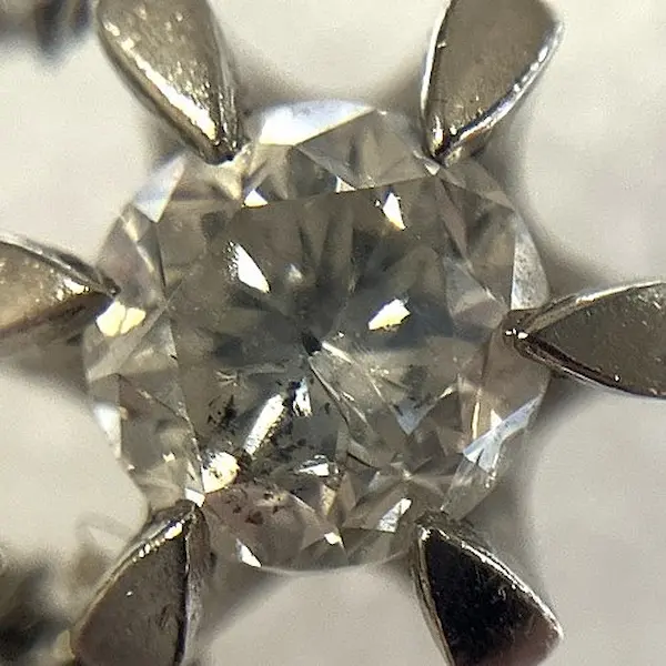ダイヤ　0.37ct