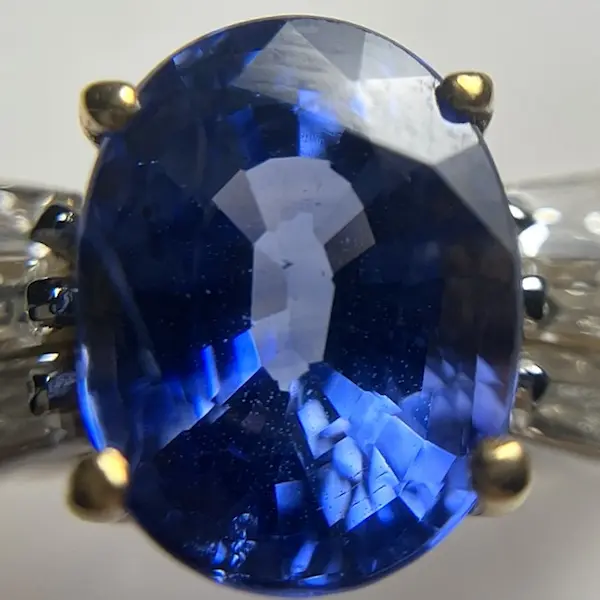サファイア　2.05ct