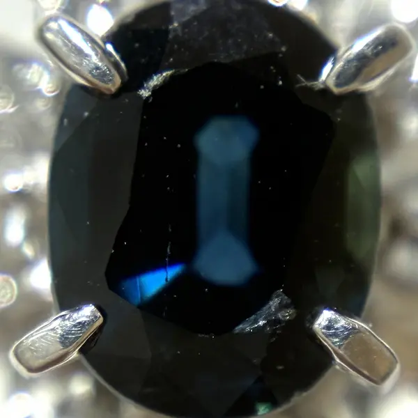 サファイア　0.66ct