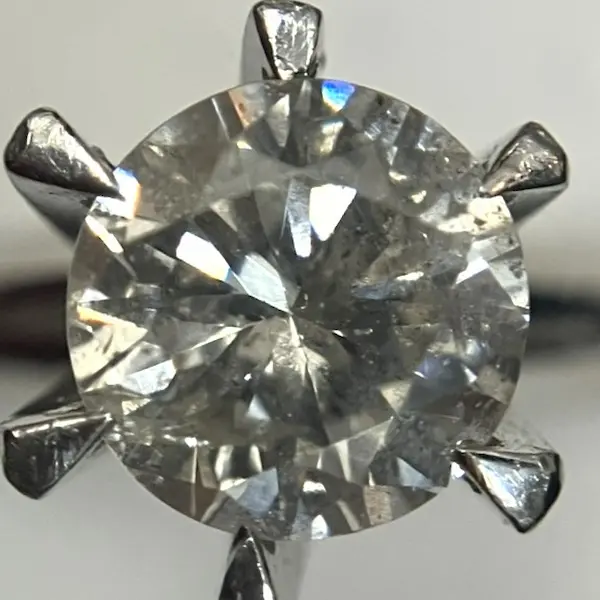 ダイヤ　0.93ct